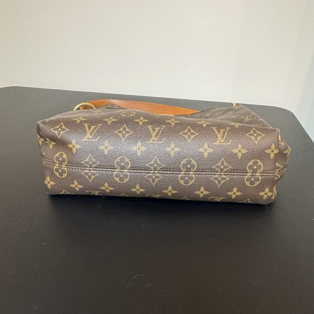 Louis Vuitton Graceful PM hobo in classic Monogram canvas Beige Interior - Picture 4 of 17
